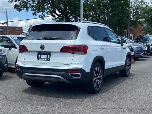 2022 Volkswagen Taos SE 4Motion