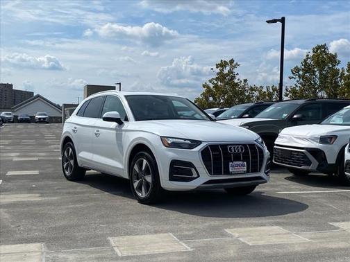 2022 Audi Q5 40 Premium Plus