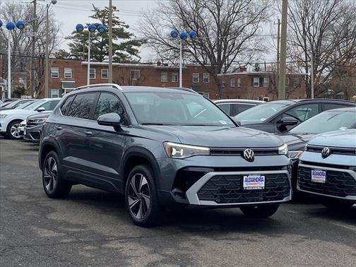2025 Volkswagen Taos 1.5T SE