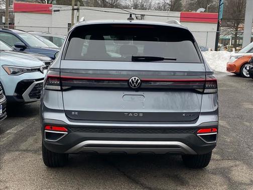 2025 Volkswagen Taos 1.5T SE