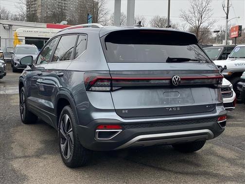 2025 Volkswagen Taos 1.5T SE