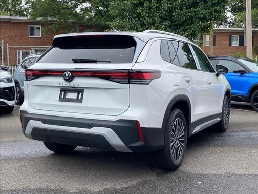 2025 Volkswagen Tiguan 2.0T S