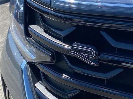 2025 Volkswagen Atlas 2.0T SEL Premium R-Line 4MOTION