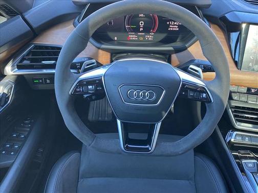 2022 Audi e-tron GT Premium Plus