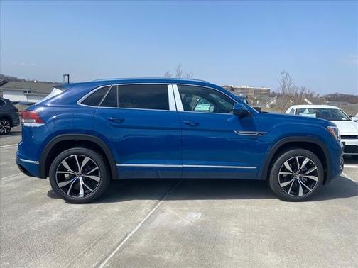 2025 Volkswagen Atlas Cross Sport 2.0T SEL Premium