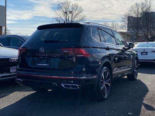 2024 Volkswagen Tiguan 2.0T SEL R-Line 4MOTION