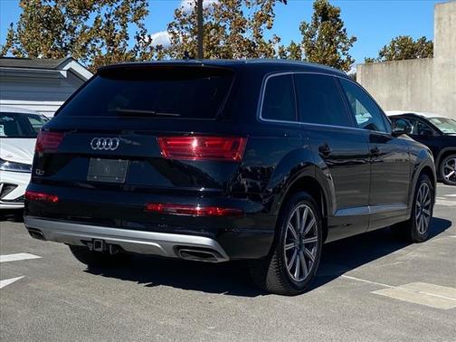 2019 Audi Q7 55 Premium Plus