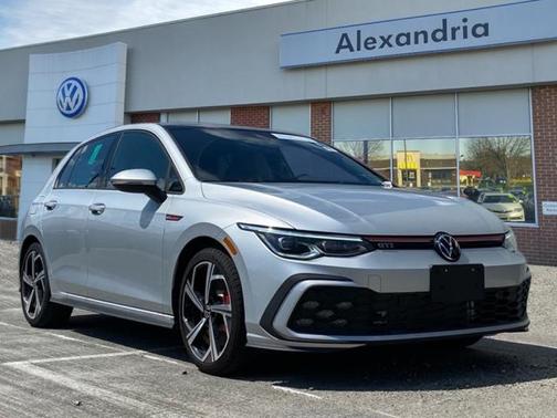 2024 Volkswagen Golf GTI 2.0T SE DSG