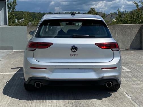 2024 Volkswagen Golf GTI 2.0T SE DSG