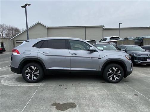2026 Volkswagen Atlas Cross Sport 2.0T SE