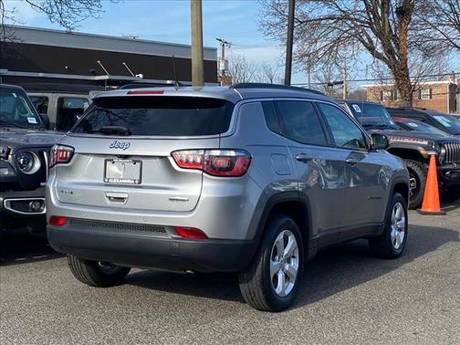 2017 Jeep New Compass Latitude