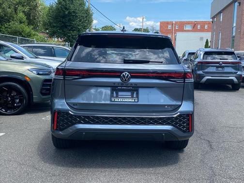 2025 Volkswagen Tiguan 2.0T SE R-Line Black 4MOTION
