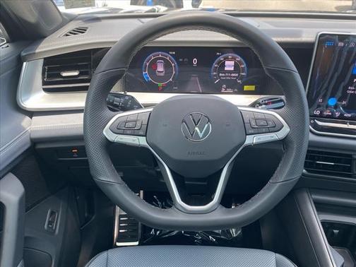 2025 Volkswagen Tiguan 2.0T SE R-Line Black 4MOTION