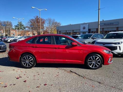 2025 Volkswagen Jetta 1.5T SE