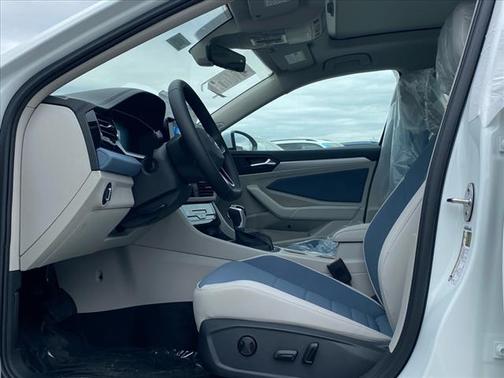 2025 Volkswagen Jetta 1.4T SE