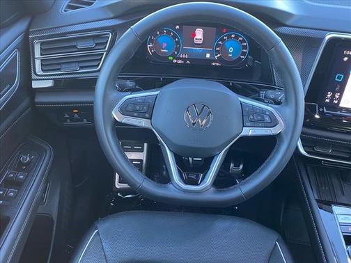 2025 Volkswagen Atlas Cross Sport 2.0T SEL Premium