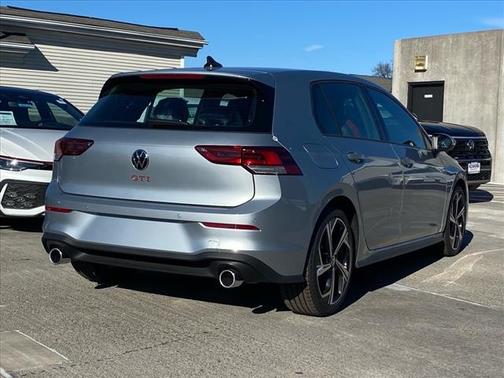 2026 Volkswagen Golf GTI 2.0T SE DSG
