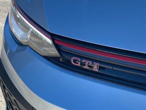 2026 Volkswagen Golf GTI 2.0T SE DSG
