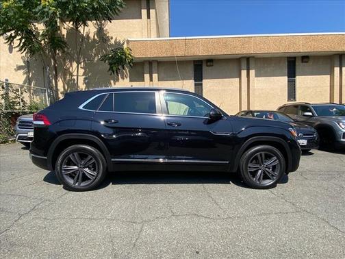 2022 Volkswagen Atlas Cross Sport 3.6L V6 SEL R-Line