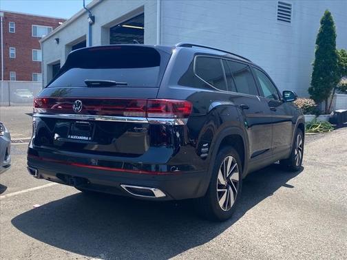 2024 Volkswagen Atlas 2.0T SE w/Technology 4MOTION