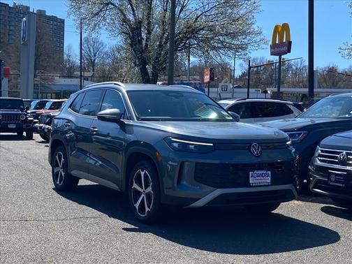 2025 Volkswagen Tiguan 2.0T SE 4MOTION