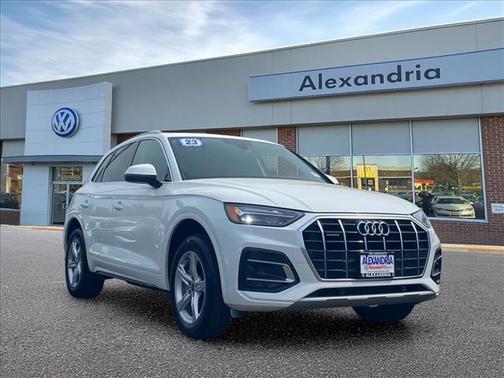 Ibis White 2023 Audi Q5 40 Premium