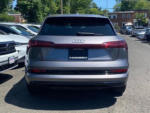 2021 Audi e-tron Prestige