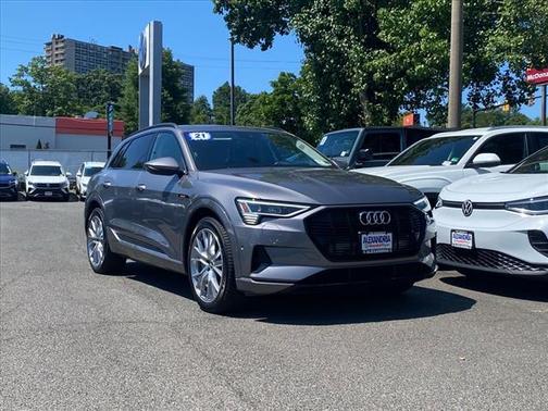2021 Audi e-tron Prestige