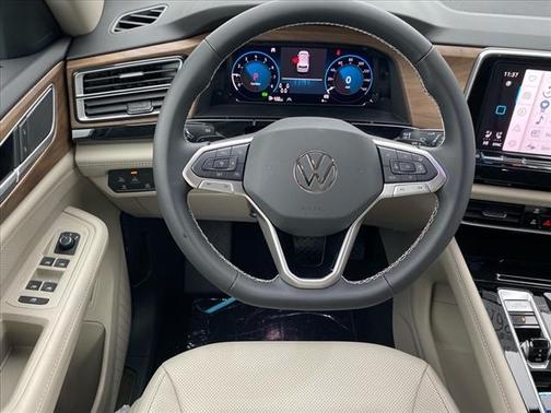 2026 Volkswagen Atlas 2.0T SE w/Technology 4MOTION