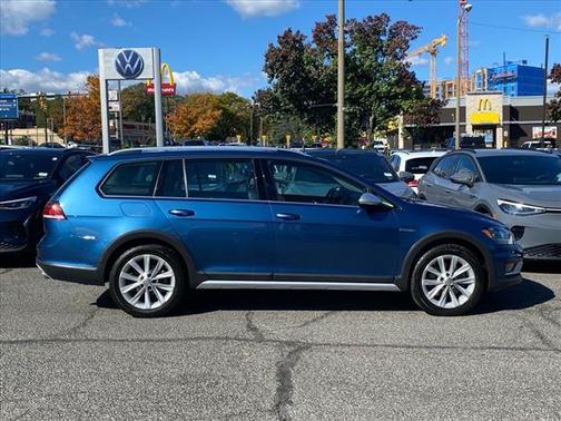 2019 Volkswagen Golf Alltrack TSI S