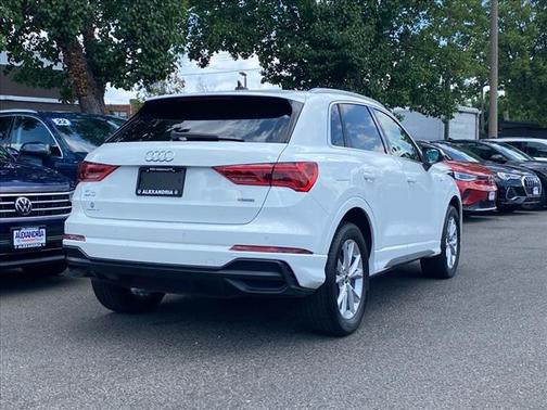 2022 Audi Q3 45 S line Premium