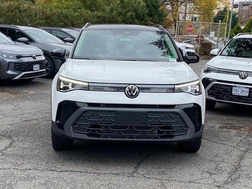 2025 Volkswagen Taos 1.5T SE Black