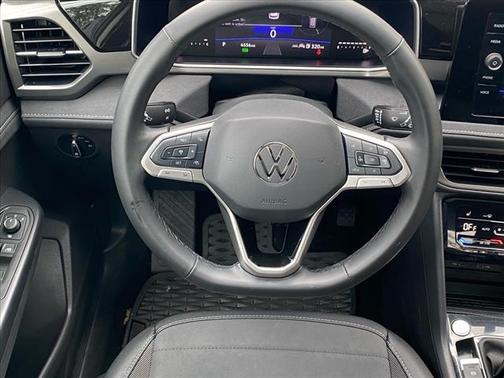 2025 Volkswagen Taos 1.5T SE Black