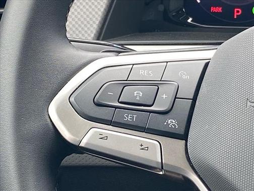 Green Pearl 2025 Volkswagen Atlas 2.0T Peak Edition
