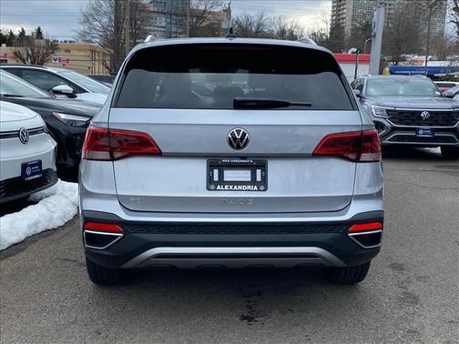 2024 Volkswagen Taos 1.5T SE