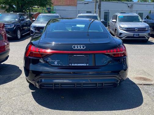 Mythos Black Metallic 2023 Audi e-tron GT Premium Plus quattro