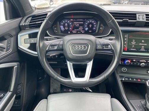 2023 Audi Q3 Premium 45 TFSI S line quattro Tiptronic
