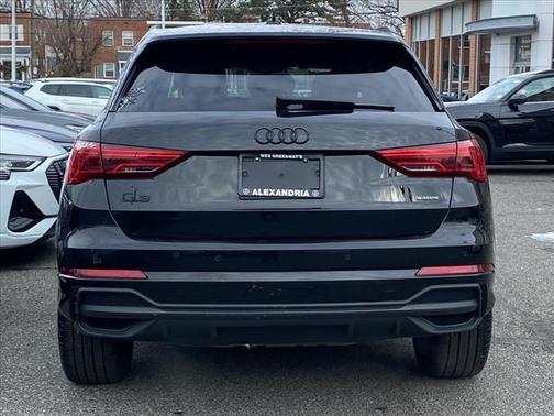 2023 Audi Q3 Premium 45 TFSI S line quattro Tiptronic