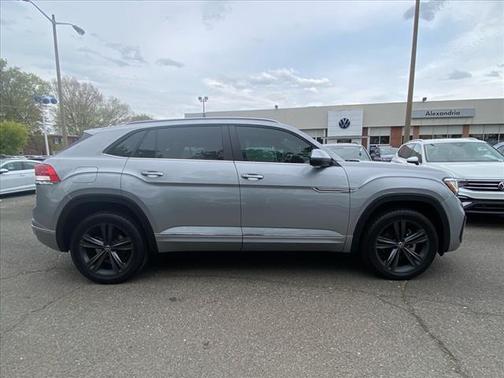 2021 Volkswagen Atlas Cross Sport 3.6L V6 SE w/Technology R-Line