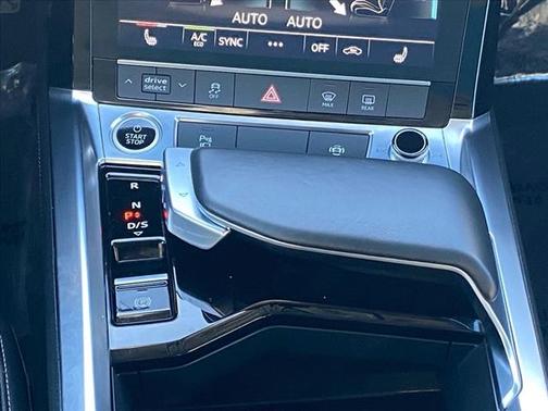 2022 Audi e-tron Premium