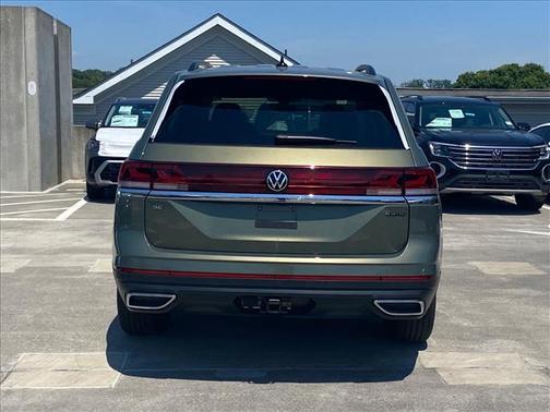 Avocado Green Pearl 2026 Volkswagen Atlas 2.0T SE w/Technology 4MOTION