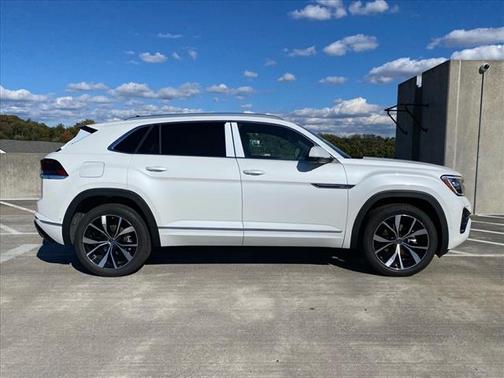 2026 Volkswagen Atlas Cross Sport 2.0T SEL Premium