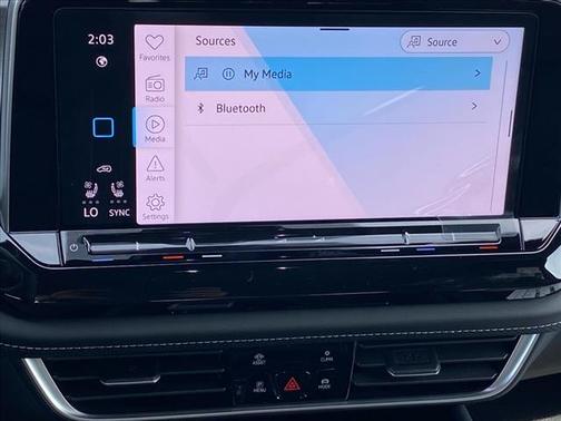 2026 Volkswagen Atlas Cross Sport 2.0T SE w/Technology 4MOTION
