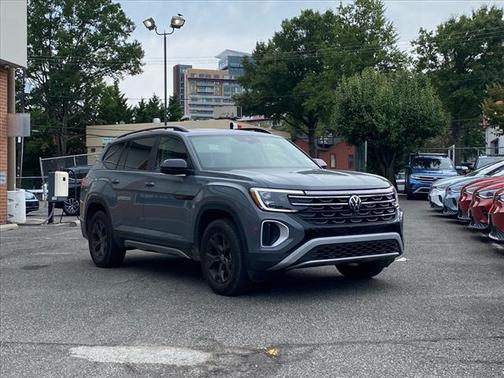 2025 Volkswagen Atlas 2.0T Peak Edition