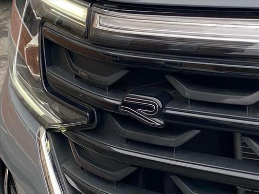 2024 Volkswagen Atlas Cross Sport 2.0T SEL Premium