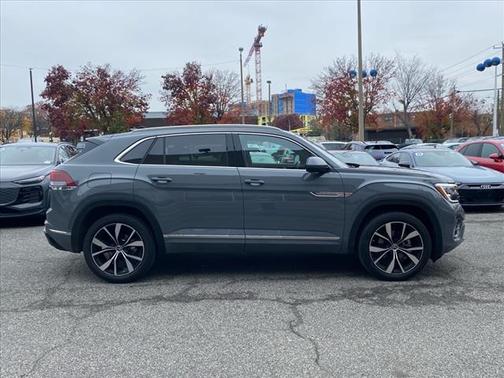 2024 Volkswagen Atlas Cross Sport 2.0T SEL Premium