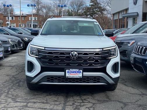 2025 Volkswagen Atlas 2.0T Peak Edition