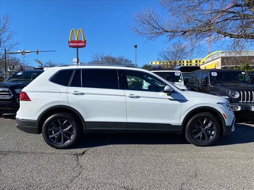 2022 Volkswagen Tiguan 2.0T SE 4MOTION