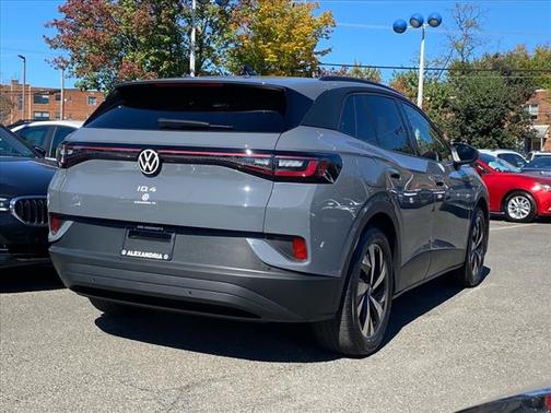 2023 Volkswagen ID.4 Pro