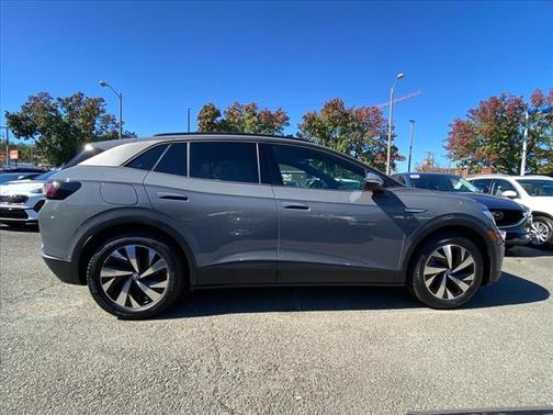 2023 Volkswagen ID.4 Pro